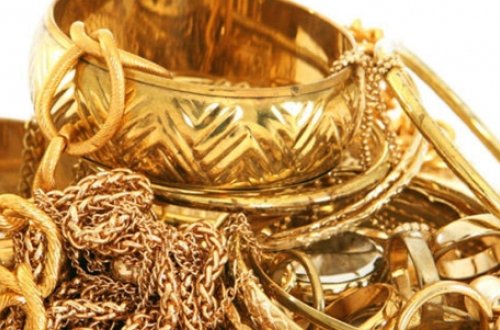 Nazarbayev aeroportunda Azərbaycan vətəndaşından 2 milyon dollarlıq qızıl tutuldu