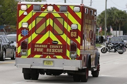 Avtomobili kütlənin üzərinə sürdü - Ölən və yaralanan var