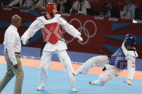 Taekvandoçumuz erməni rəqibini məğlub edib finala çıxdı - Universiadada