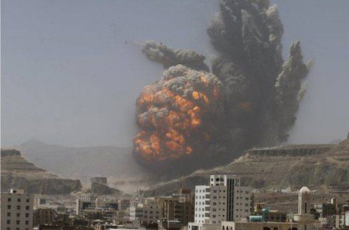 SON DƏQİQƏ Yəməndə oteli havadan bombaladılar — 30 ölü 