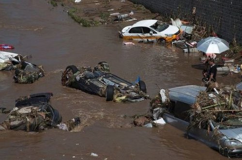 Çində “Xato” qasırğası 12 nəfərin həyatına son qoydu