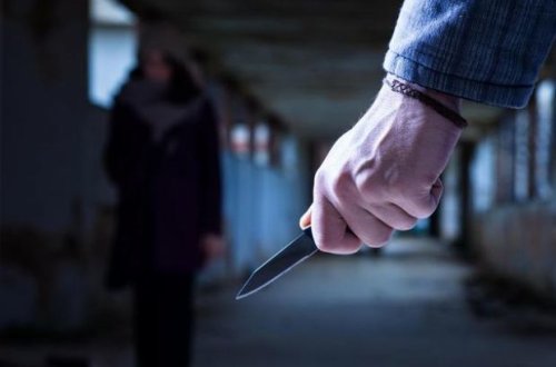 Bakıda qadın həkim poliklinikada sevgilisi tərəfindən bıçaqlandı