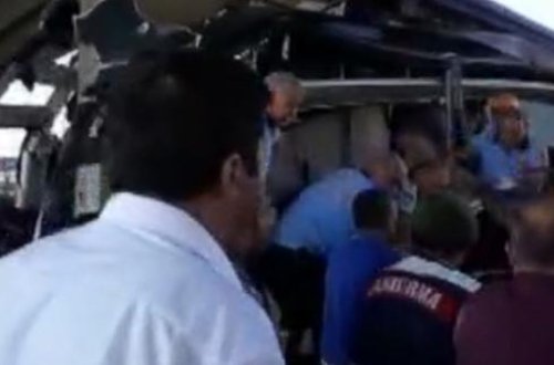 Sərnişin avtobusu körpüdən aşdı: ölənlər var - Türkiyədə DƏHŞƏTLİ QƏZA