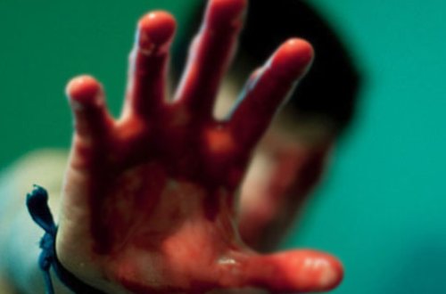 Dostlarını öldürən şəxslərdən birinin cəzası azaldıldı