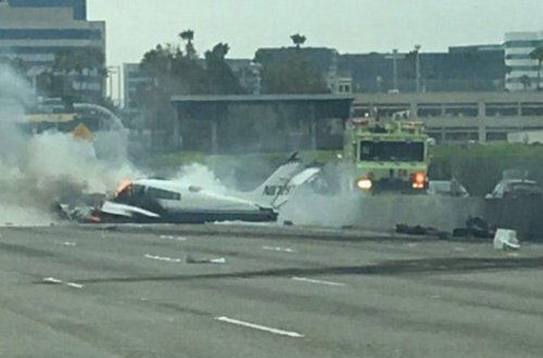 Qazaxıstanda təyyarə qəzaya düşdü - Ölən və yaralı var