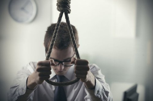 Toya hazırlaşan gənc nişanlısı ilə mübahisədən sonra özünü asıb