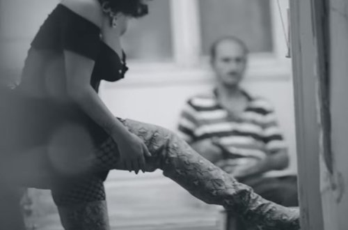 Bu da Aygünün erotik klipi - Video
