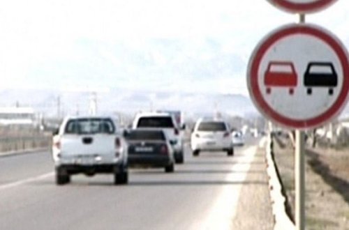 Sürücülərin nəzərinə — Bu avtomagistralda ötmə əməliyyatı qadağandır – VİDEO