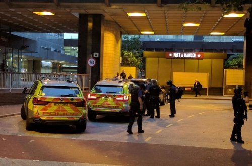 Londonda bomba həyəcanı - Stansiya boşaldıldı + Fotolar