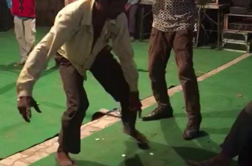 Əvvəl rəqs etdilər sonra dalaşdılar - Partidə dava-VİDEO