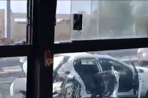 Aeroport yolunda DƏHŞƏTLİ QƏZA: Maşınlar TANINMAZ HALA DÜŞDÜ, yaralılar var - ANBAAN VİDEO