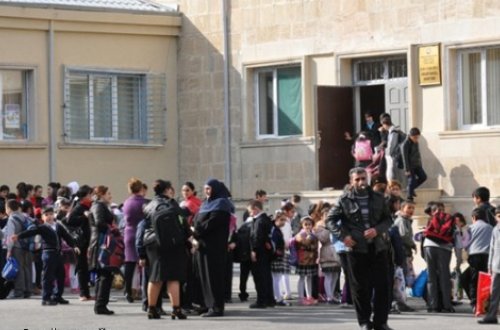 Azərbaycan məktəbində 