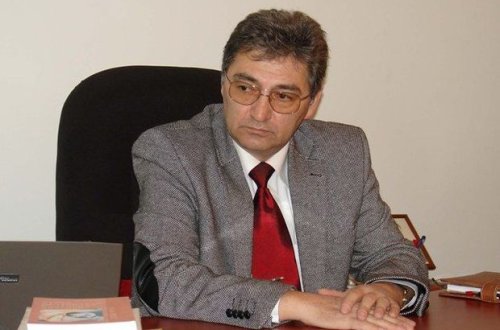 Nə deməliydim, balqabaqbaş? - Akif Əli