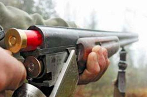 Qonşusunu güllələdi