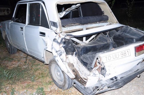 Bərdədə yol qəzası: Ər və arvad yaralandı - FOTO