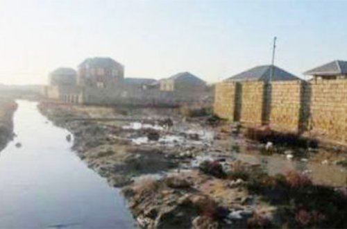 Sumqayıt icra hakimiyyəti şəhid ailələrinə bataqlıq verib - BİABIRÇILIQ