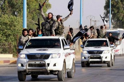 İŞİD-ə bahalı maşınlar satıb pul qazanan azərbaycanlı HƏR ŞEYİ ETİRAF ETDİ (FOTO)