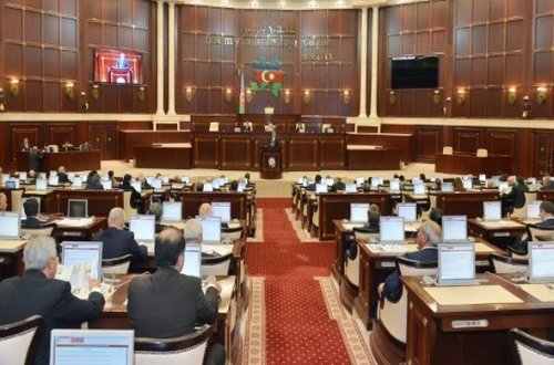 Virtual karabakhyuxarı Milli Məclisdə Yazıçılar Birliyi ilə bağlı məsələ qaldırılacaq