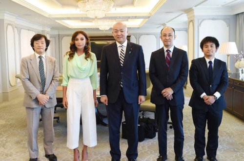 Birinci Vitse-prezident Mehriban Əliyeva Yaponiyanın xarici işlər nazirinin parlamentari müavini ilə görüşdü