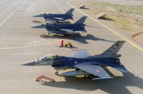 “TurAz Qartalları” Azərbaycan səmasında – FOTO