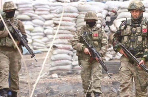 Türkiyə İraq və Suriya ilə sərhəddə hərbi əməliyyatlara başladı