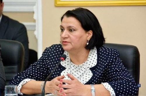 Millət vəkili: Bakı kəndlərində qızlara qadağa qoyulub