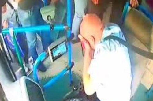 Bakıda daha bir VƏHŞİLİK: Avtobus sürücüsünü qana boyadılar - VİDEO