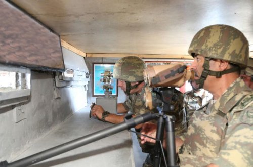 Zakir Həsənov düşmənlə üzbəüz hərbi hissələrdə - FOTOLAR