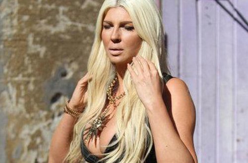 Futbolçunun xanımının biabırçı geyimi - fotolar