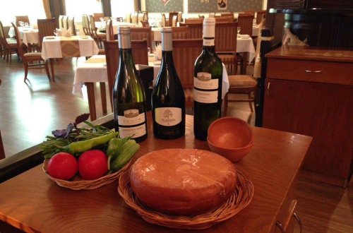 Gürcü mətbəxinin tək ünvanı  - AXALİ TBİLİSİ restoranı fotolarda