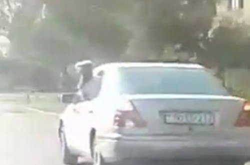 Sumqayıtda valideyn övladını belə təhlükəyə atdı - VİDEO