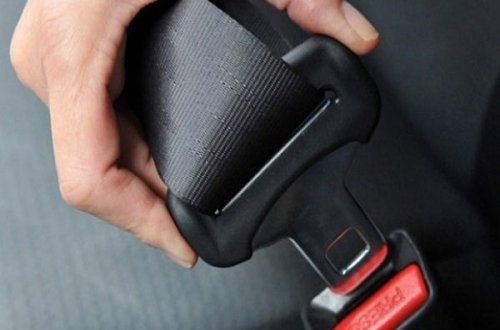 Azərbaycanda sürücülər hansı hallarda təhlükəsizlik kəməri taxmaya bilər