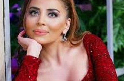 Hər kəs Atv – nin gözəl aparıcısı Nanənin hamamdan yayılan bu FOTOSUNDAN danışır