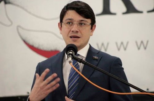 Deputatdan ödənişli təhsil alan tələbələrlə bağlı təklif