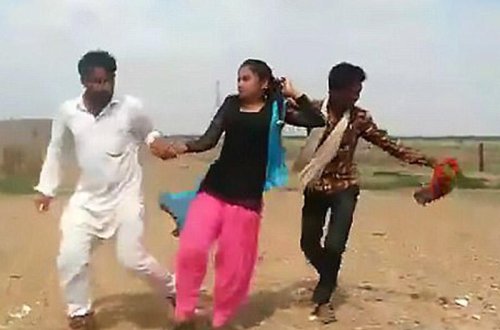 Fəryad edən ananı yumruqladılar, qızı qaçırdılar - VİDEO - FOTO