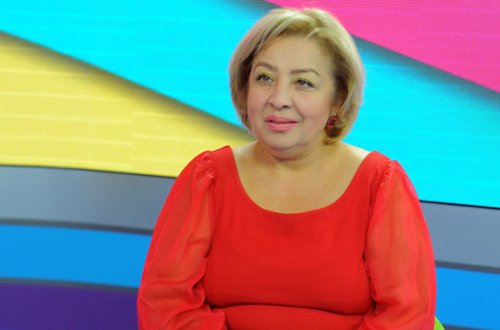 “Boynuma ağırlıq verirdi...” - Sinəsini kiçiltdirən Samirə