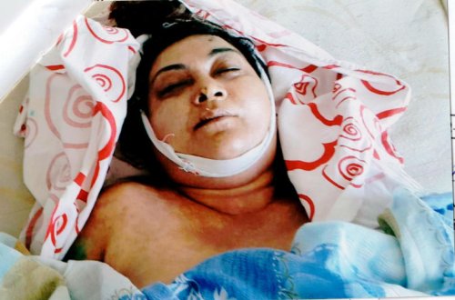 Polis qəzada ölən qadının yaxınlarını axtarır