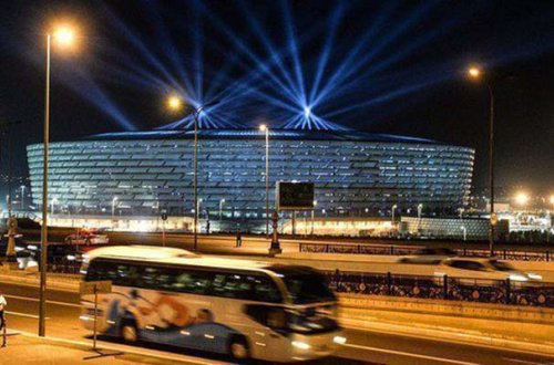 BNA verdiyi vədə əməl etmədi, minlərlə azarkeş yağışda islandı - Video