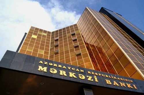 AMB şənbə gününü banklar üçün iş günü elan edib
