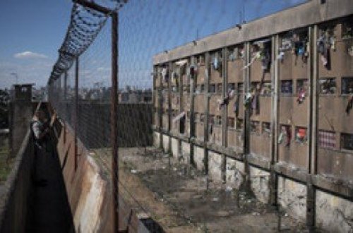 Prokuror arvadını və baldızı qızını qətlə yetirən şəxsə ömürlük cəza istəyib