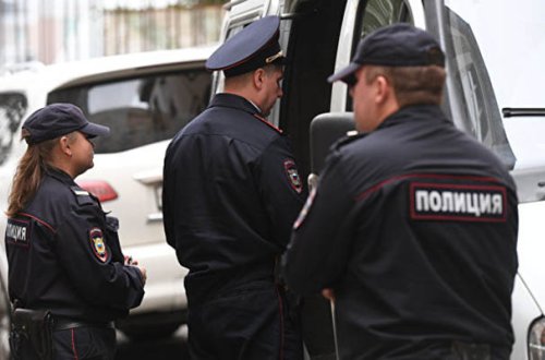 Ata qızını boğub, intihar etdi - Borca görə