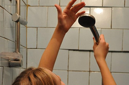 25 yaşlı qız hamamda huşsuz vəziyyətdə tapıldı