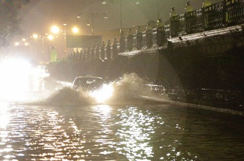 Bakıda gecə vəziyyət belə idi
