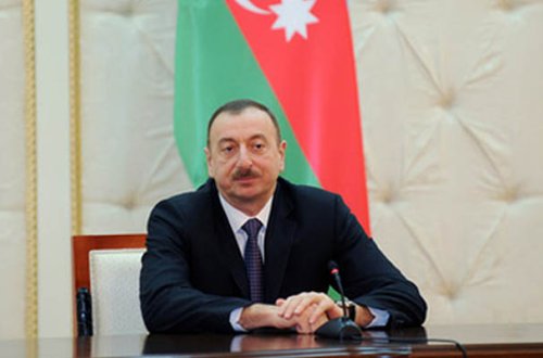 Prezident voleybolçu qızlarla görüşdü