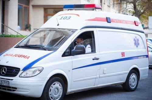 “Toyota” qəza törətdi - Xəsarət alan var