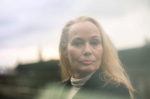 Məşhur aktrisadan şok etiraf: 16 yaşım olanda məni o zorladı - FOTO