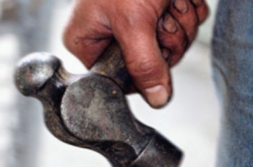 90 yaşlı kişi 50 illik arvadını çəkiclə öldürdü