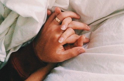 Qadın intim münasibət zamanı bıçaqlandı - FOTO