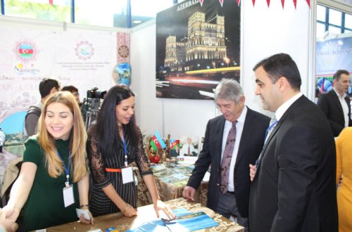 Azərbaycan Daşkənddə beynəlxalq turizm yarmarkasında iştirak edib