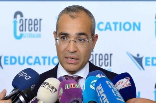 Mikayıl Cabbarov buraxılış və qəbul imtahanlarında edilən dəyişikliklərə münasibət bildirdi